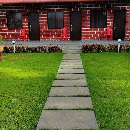 Dandeli Crocodile Edge Home Stay Eksteriør billede